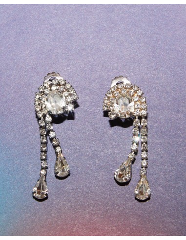 Boucles d'oreilles strass années 90 s'inspire de l'anatomie humaine